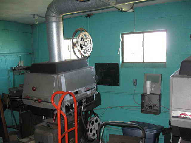 Skyway Drive-In - 2013 Photo (newer photo)